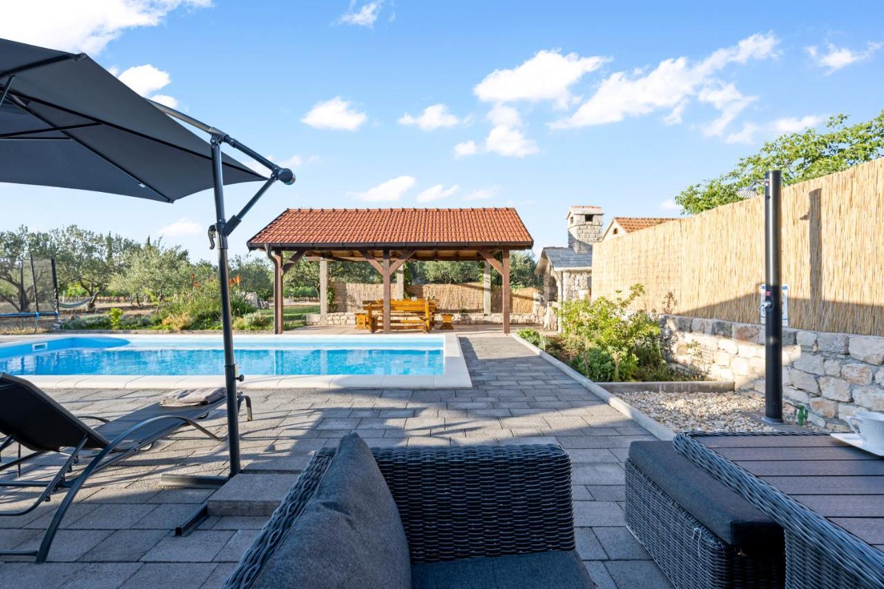 SiritovciOlive Tree House With Jacuzzi, Wifi And 40M2 Pool别墅 外观 照片