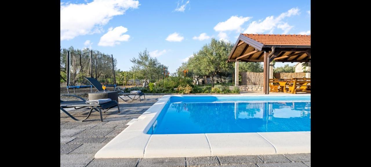 SiritovciOlive Tree House With Jacuzzi, Wifi And 40M2 Pool别墅 外观 照片