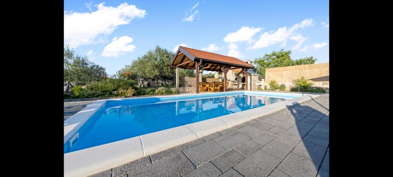 SiritovciOlive Tree House With Jacuzzi, Wifi And 40M2 Pool别墅 外观 照片