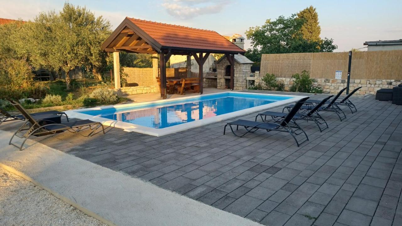 SiritovciOlive Tree House With Jacuzzi, Wifi And 40M2 Pool别墅 外观 照片