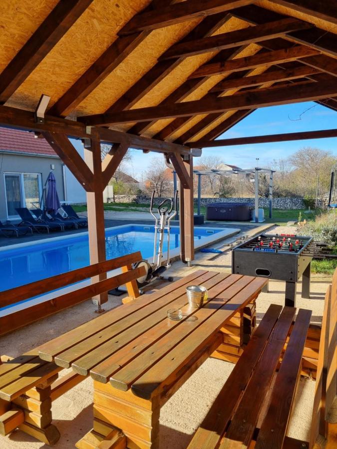 SiritovciOlive Tree House With Jacuzzi, Wifi And 40M2 Pool别墅 外观 照片